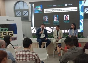 No canto direito, a arquiteta e urbanista Eduarda Batista, que é articuladora ambiental na Rede Jandyras.